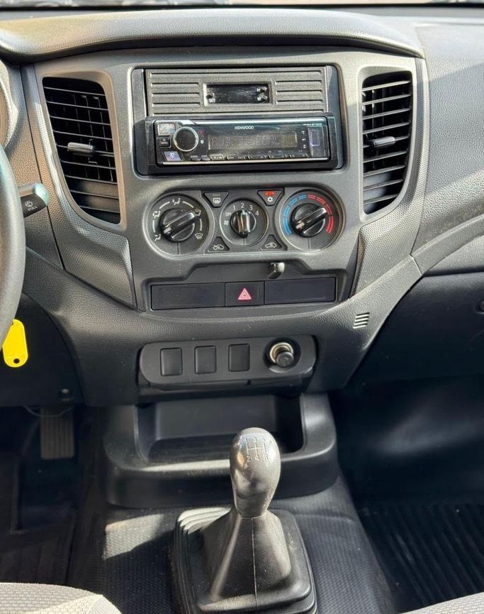 Подержанный Mitsubishi L200 V Рестайлинг, 2.4 л, 2020 в Саудовская Аравия, Джидда от Ideal Experience Trading ايديال اكسبيرينس للتجارة Белый цвет.  | AUTO.AE | Объявление #296338 — фото 13 из 19