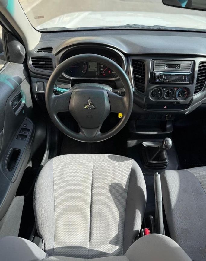 Подержанный Mitsubishi L200 V Рестайлинг, 2.4 л, 2020 в Саудовская Аравия, Джидда от Ideal Experience Trading ايديال اكسبيرينس للتجارة Белый цвет.  | AUTO.AE | Объявление #296338 — фото 19 из 19