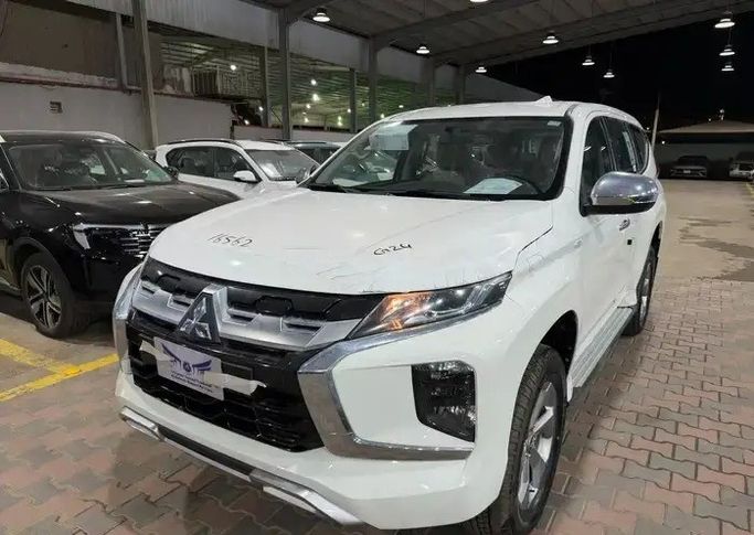 Новый ⁦Mitsubishi Montero Sport III Рестайлинг, 3.0 л, 2025⁩ в Саудовская Аравия, Джидда от معرض الأسطورة الحديث للسيارات Белый цвет. GCC | AUTO.AE | Объявление #284134