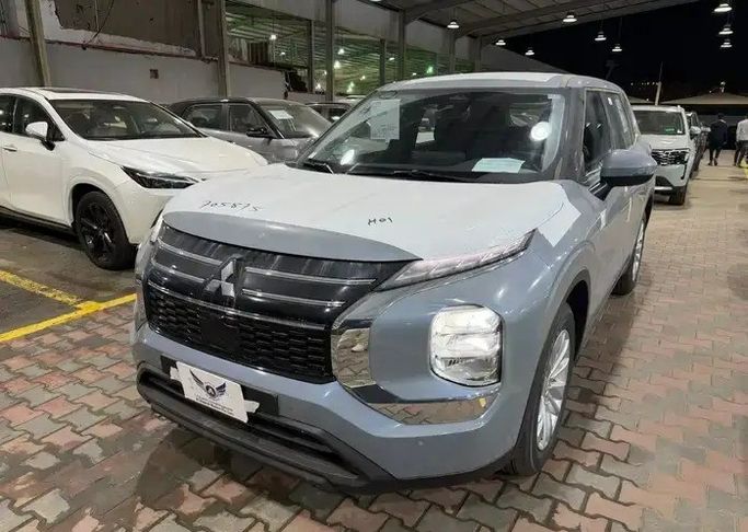 Новый ⁦Mitsubishi Outlander IV, 2.5 л, 2026⁩ в Саудовская Аравия, Джидда от معرض الأسطورة الحديث للسيارات Серый цвет. GCC | AUTO.AE | Объявление #284403