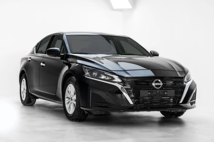 جديدة Nissan Altima فيس ليفت السادس (L34), 2.5 l, 2025 في في المملكة العربية السعودية, جدة من Hala Car شركة هلا كار ، اللون أسود.  | AUTO.AE