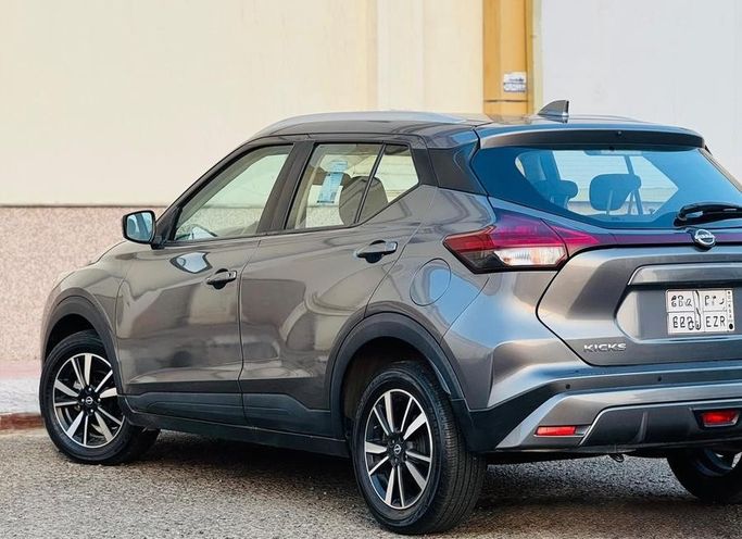 مستعملة Nissan Kicks أنا فيس ليفت، 1.6 لتر، 2024 في المملكة العربية السعودية، جدة من Rawafid Al Barakah Cars معرض روافد البركة للسيارات، اللون رمادي.  | AUTO.AE | إعلان #296365 — صورة 10 من 20