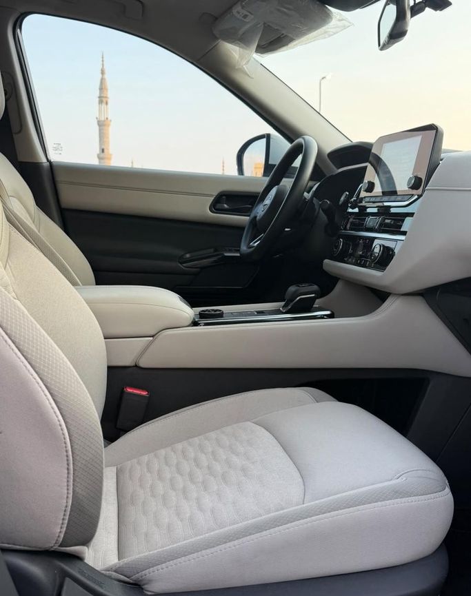 Подержанный Nissan Pathfinder V, 3.5 л, 2024 в Саудовская Аравия, Джидда от Ideal Experience Trading ايديال اكسبيرينس للتجارة Белый цвет.  | AUTO.AE | Объявление #296319 — фото 10 из 20