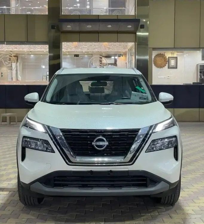 جديدة Nissan X-Trail رابعاً, 2.5 l, 2026 في في المملكة العربية السعودية, جدة من Nada Al Jazeera شركة ندى الجزيرة للسيارات، اللون أبيض.  | AUTO.AE | إعلان #275420