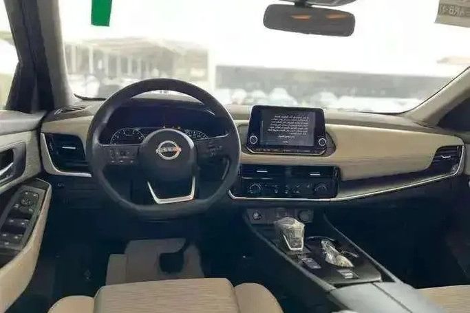 جديدة Nissan X-Trail رابعاً، 2.5 لتر، 2026 في المملكة العربية السعودية، جدة من TM شركة التموين الحديث، اللون أبيض.  | AUTO.AE | إعلان #296042 — صورة 5 من 7