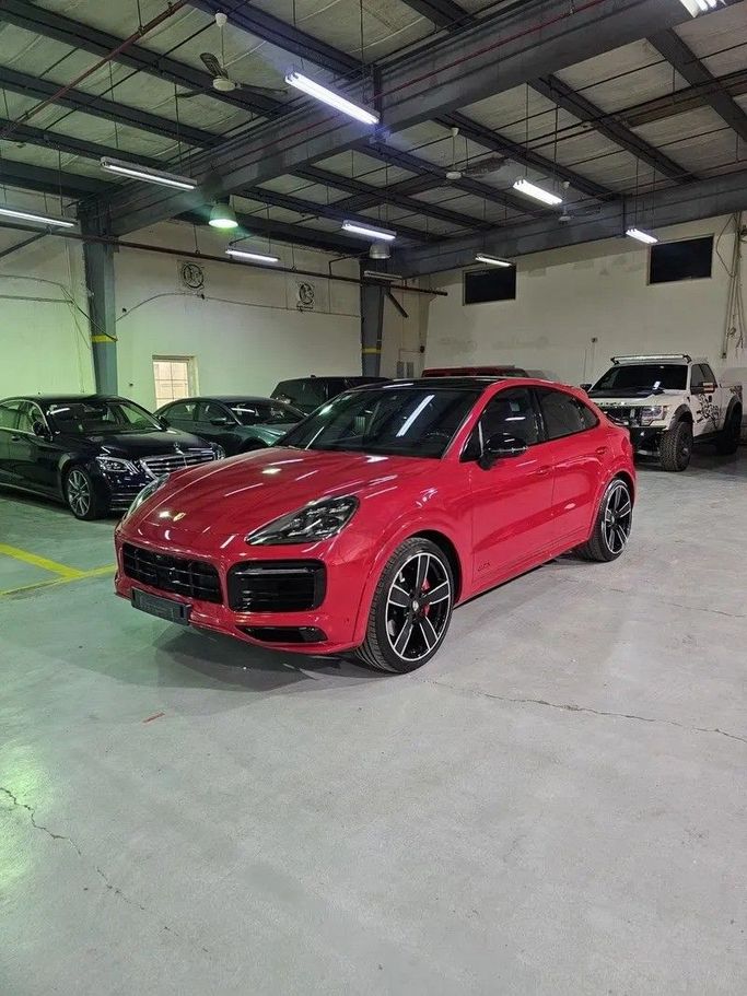 Подержанный Porsche Cayenne GTS Coupé III (9Y0 / 9Y3), 4.0 л, 2021 в Саудовская Аравия, Джидда от Edition One Красный цвет.  | AUTO.AE | Объявление #246564