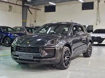 New Porsche Macan T I Facelift 2, 2.0 l, 2025 in Saudi Arabia, Jeddah by Edition One, Grey color.  | AUTO.AE
