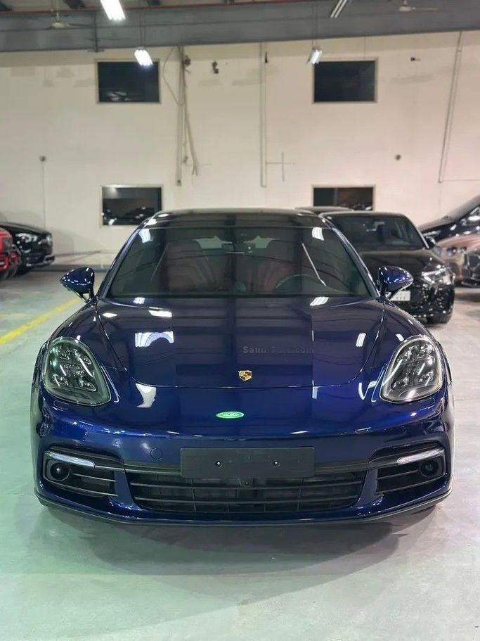 مستعملة Porsche Panamera 4 Sport Turismo ثانياً, 3.0 l, 2020 في في المملكة العربية السعودية, جدة من Edition One، اللون أزرق.  | AUTO.AE | إعلان #246669