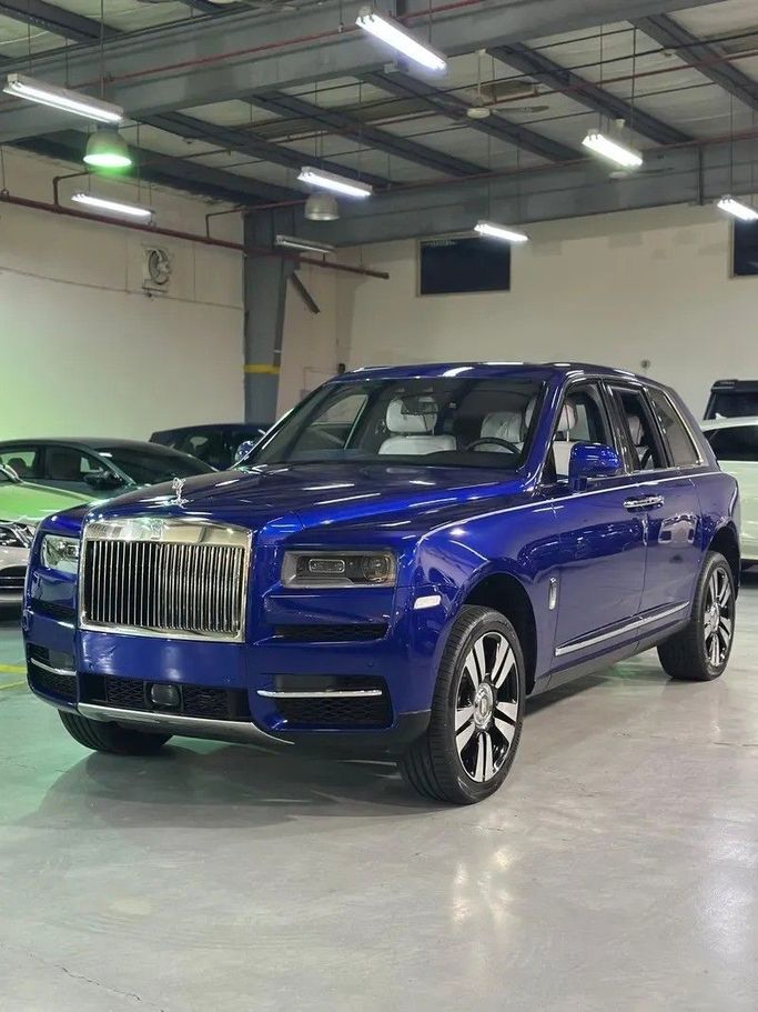 Подержанный Rolls-Royce Cullinan I, 6.7 л, 2019 в Саудовская Аравия, Джидда от Edition One Синий цвет.  | AUTO.AE | Объявление #246362