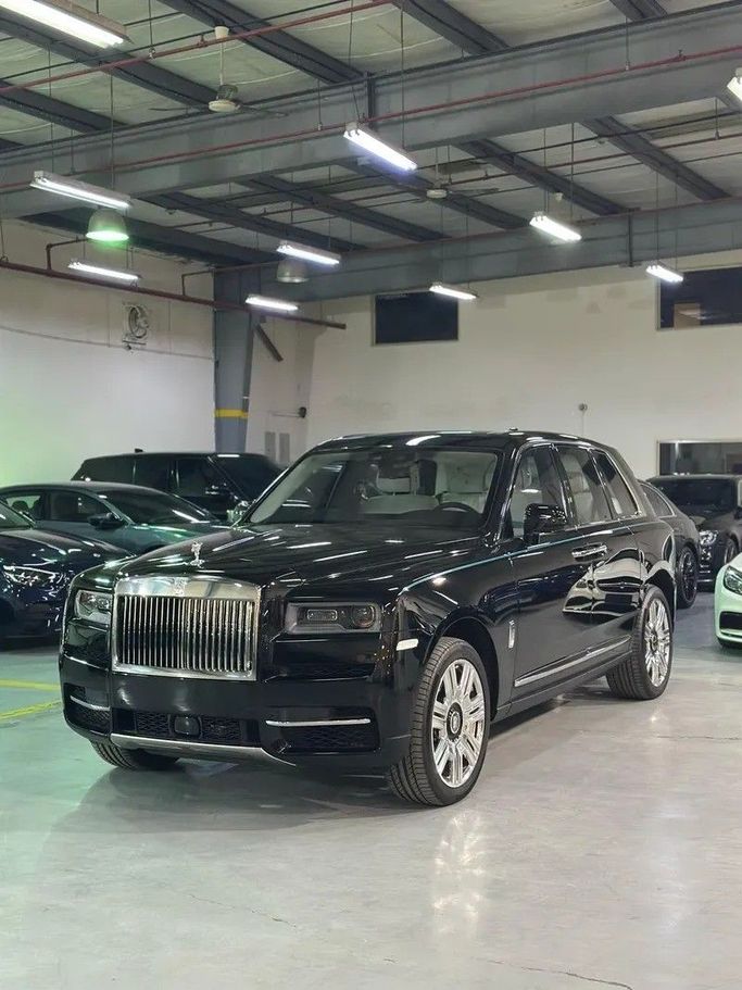 Подержанный Rolls-Royce Cullinan I, 6.7 л, 2024 в Саудовская Аравия, Джидда от Edition One Черный цвет.  | AUTO.AE | Объявление #246398