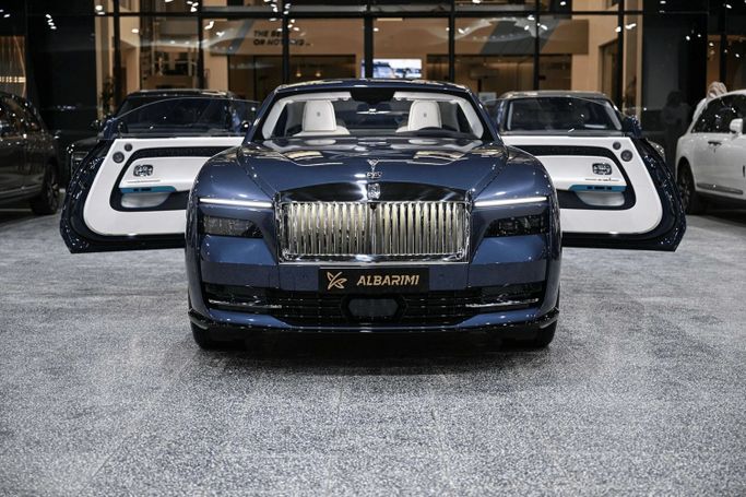 جديدة Rolls-Royce Spectre, 2024 في في المملكة العربية السعودية, جدة من Al Barimi Cars شركة البريمي للسيارات، اللون أزرق. مواصفات الخليج | AUTO.AE | إعلان #252469