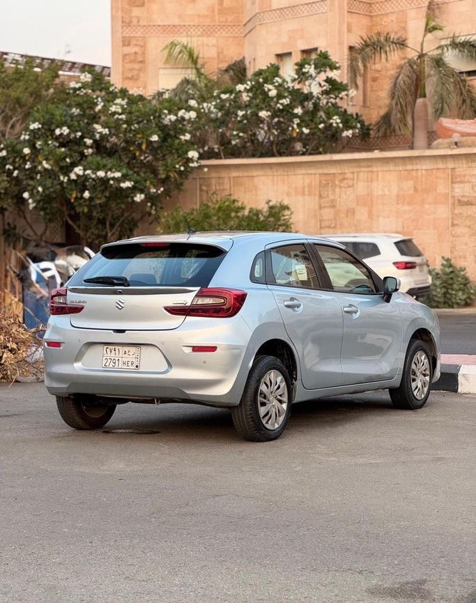 Подержанный Suzuki Baleno III, 1.5 л, 2024 в Саудовская Аравия, Джидда от Ideal Experience Trading ايديال اكسبيرينس للتجارة Серебристый цвет.  | AUTO.AE | Объявление #296329 — фото 10 из 18