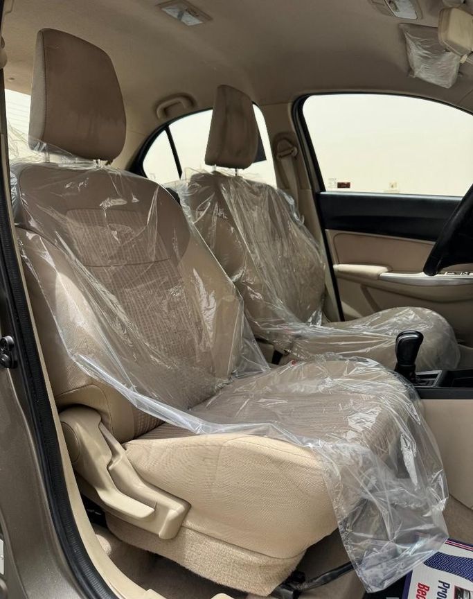 مستعملة Suzuki DZire ثالثاً فيس ليفت، 1.2 لتر، 2023 في المملكة العربية السعودية، جدة من Rawafid Al Barakah Cars معرض روافد البركة للسيارات، اللون رمادي.  | AUTO.AE | إعلان #296360 — صورة 15 من 18