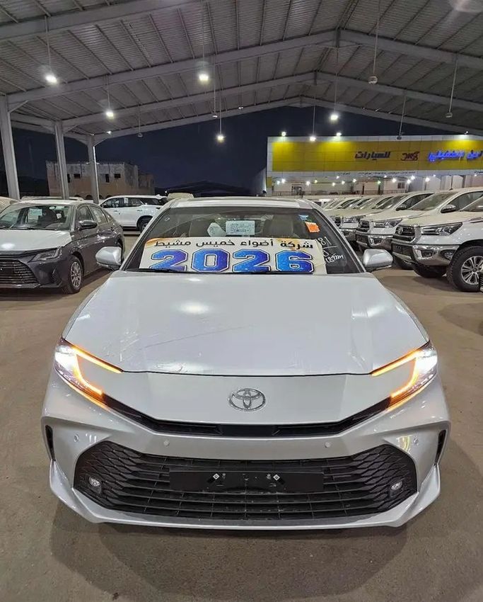 Новый Toyota Camry IX (XV80), 2.5 л, 2026 в Саудовская Аравия, Джидда от AKM شركة اضواء خميس مشيط Белый цвет. Other | AUTO.AE | Объявление #274142