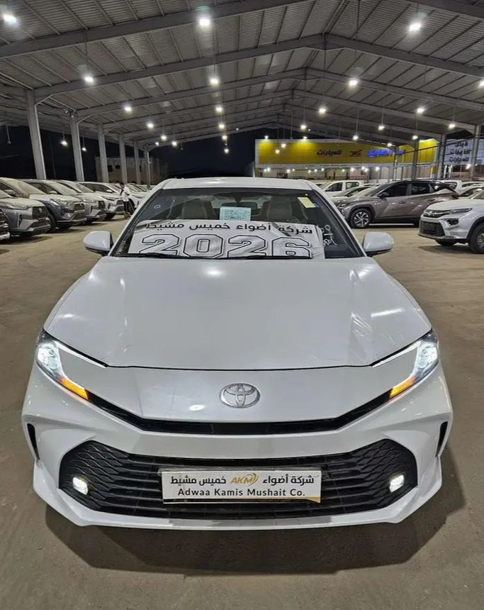 Новый Toyota Camry IX (XV80), 2.5 л, 2026 в Саудовская Аравия, Джидда от AKM شركة اضواء خميس مشيط Белый цвет. Other | AUTO.AE | Объявление #274179