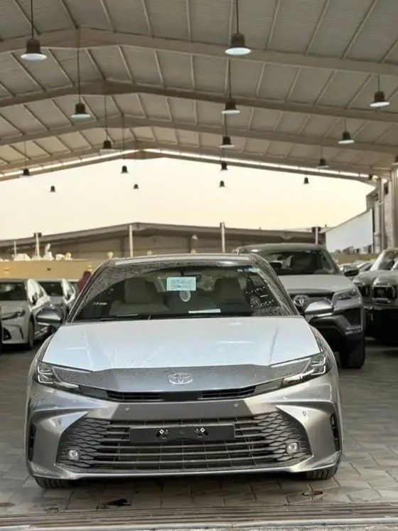 جديدة Toyota Camry التاسع (XV80), 2.5 l, 2026 في في المملكة العربية السعودية, جدة من Nada Al Jazeera شركة ندى الجزيرة للسيارات، اللون رمادي.  | AUTO.AE | إعلان #275378
