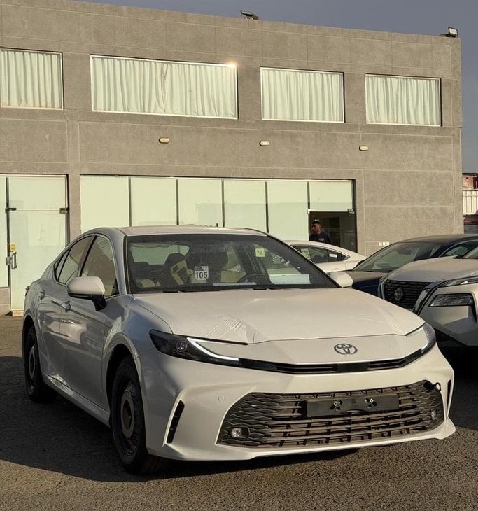 Новый ⁦Toyota Camry IX (XV80), 2.5 л, 2026⁩ в Саудовская Аравия, Джидда от Al Ghazi Cars الغازي للسيارات Белый цвет. Other | AUTO.AE | Объявление #279700