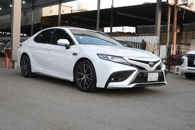 Подержанный ⁦Toyota Camry VIII (XV70) Рестайлинг, 3.5 л, 2024⁩ в Саудовская Аравия, Джидда от Hani Car هاني كار للسيارات Белый цвет. Other | AUTO.AE | Объявление #281215