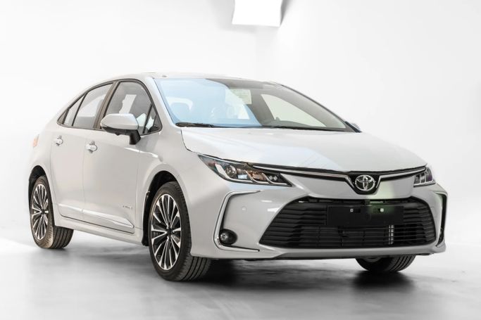 Новый Toyota Corolla Sporty XII (E210), 2.0 л, 2025 в Саудовская Аравия, Джидда от Hala Car شركة هلا كار  Белый цвет.  | AUTO.AE