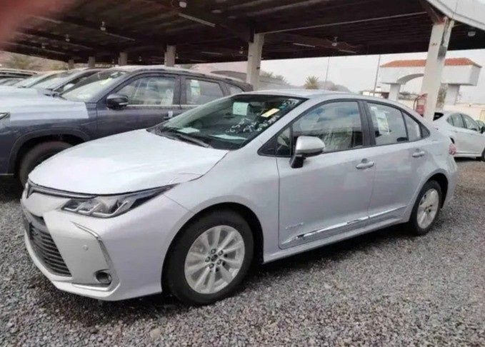Новый Toyota Corolla Sporty XII (E210), 2.0 л, 2026 в Саудовская Аравия, Джидда от Aloudh Motors Серебристый цвет. GCC | AUTO.AE | Объявление #274104