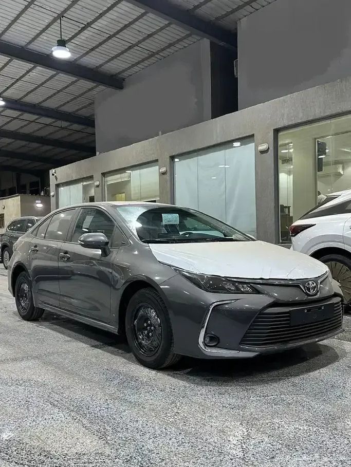 Новый Toyota Corolla Sporty XII (E210), 2.0 л, 2026 в Саудовская Аравия, Джидда от Al Obour شركة العبور المطور للسيارات  Серый цвет.  | AUTO.AE | Объявление #281093
