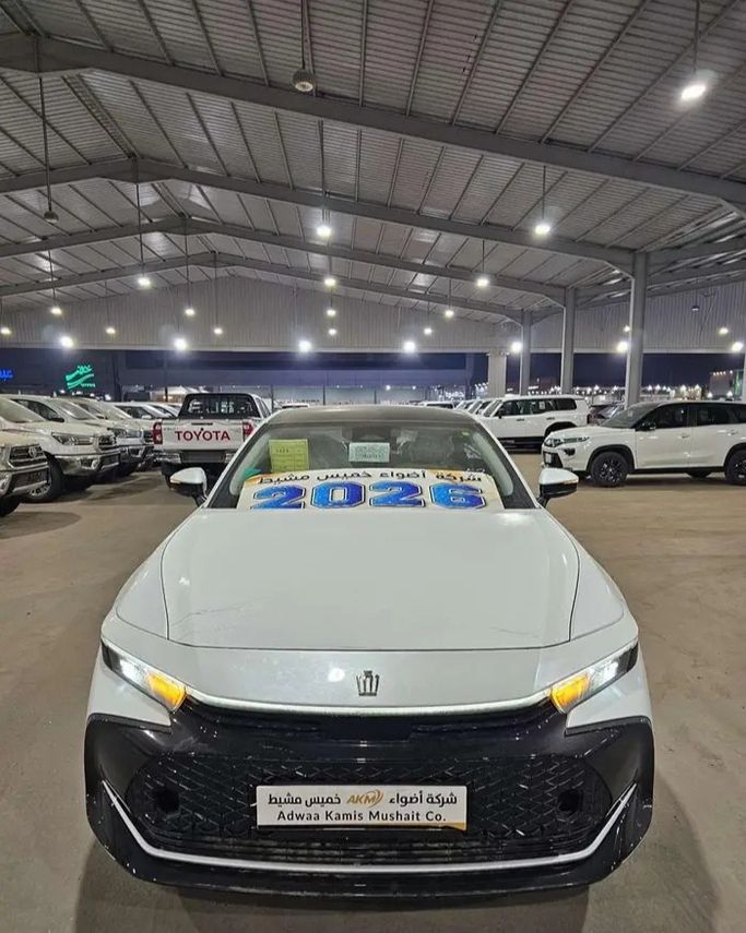 Новый Toyota Crown XVI (S230), 2.5 л, 2026 в Саудовская Аравия, Джидда от AKM شركة اضواء خميس مشيط Белый цвет. Other | AUTO.AE | Объявление #274133