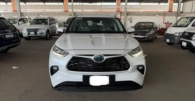 Подержанный ⁦Toyota Highlander IV (U70), 2.5 л, 2023⁩ в Саудовская Аравия, Джидда от Al Awarif Al Mumayaz Cars معرض العوارف المميز للسيارات Белый цвет. GCC | AUTO.AE | Объявление #290492
