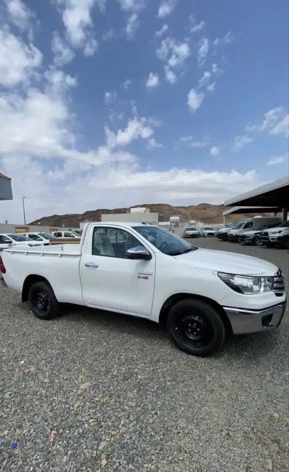 جديدة Toyota Hilux ثامناً, 2.4 l, 2026 في في المملكة العربية السعودية, جدة من Aloudh Motors، اللون أبيض. مواصفات الخليج | AUTO.AE | إعلان #274112