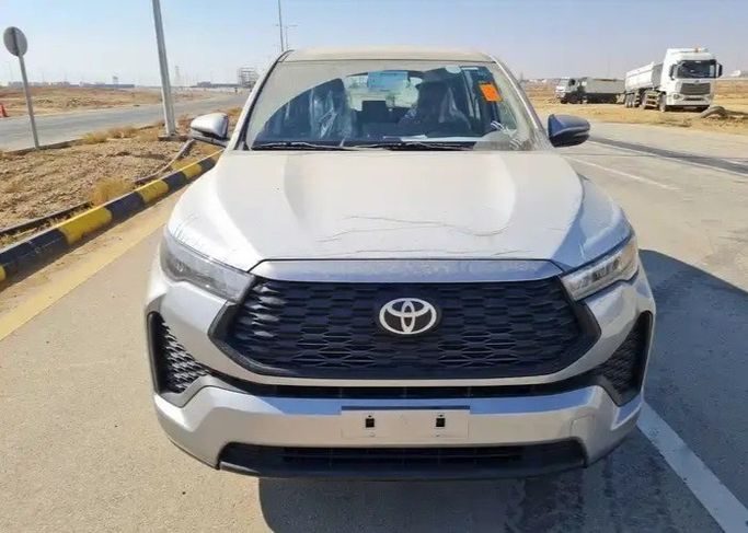Новый Toyota Innova III, 2.0 л, 2026 в Саудовская Аравия, Джидда от Aloudh Motors Серебристый цвет. GCC | AUTO.AE | Объявление #274099