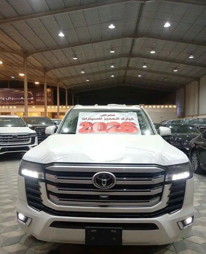 جديدة Toyota Land Cruiser Twin Turbo السلسلة 300, 3.5 l, 2026 في في المملكة العربية السعودية, جدة من Khiyarak Al Mumayaz  معرض خيارك المميز للسيارات، اللون أبيض. مواصفات الخليج | AUTO.AE | إعلان #253103
