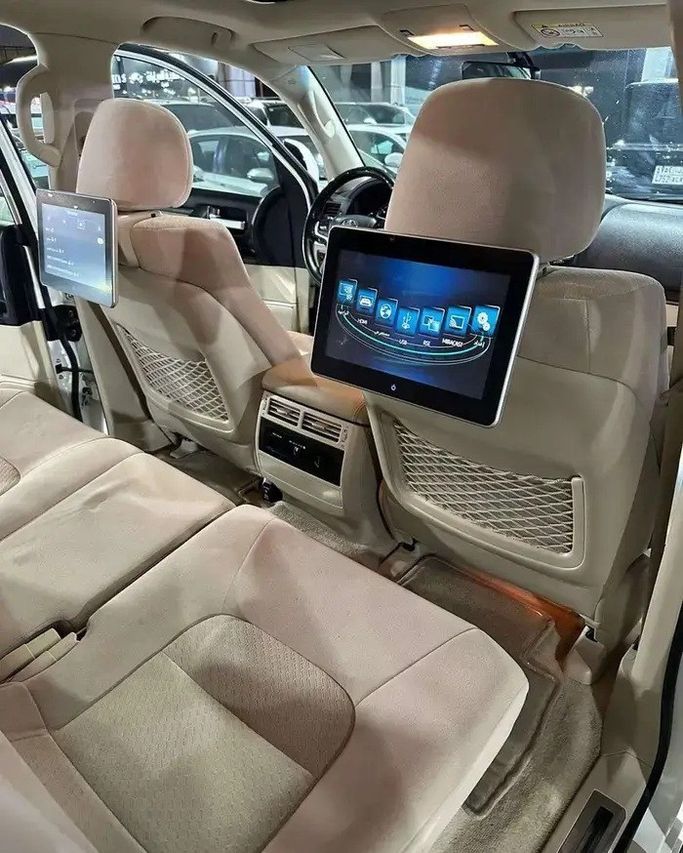 Подержанный Toyota Land Cruiser 200 Series Рестайлинг 2, 5.7 л, 2021 в Саудовская Аравия, Джидда от Manarat Al Tayseer شركة منارة التيسير Белый цвет.  | AUTO.AE | Объявление #295501 — фото 11 из 17
