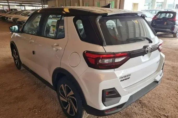 جديدة Toyota Raize I, 1.0 l, 2026 في في المملكة العربية السعودية, جدة من Aloudh Motors، اللون أبيض. مواصفات الخليج | AUTO.AE | إعلان #274056