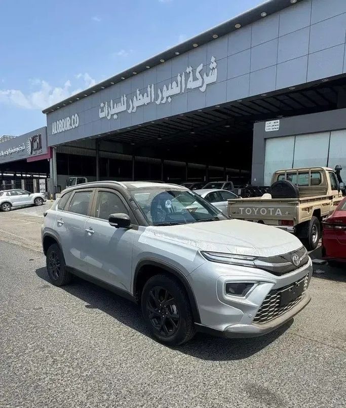 Новый ⁦Toyota Urban Cruiser III, 1.5 л, 2026⁩ в Саудовская Аравия, Джидда от Al Obour شركة العبور المطور للسيارات  Серебристый цвет.  | AUTO.AE | Объявление #286272