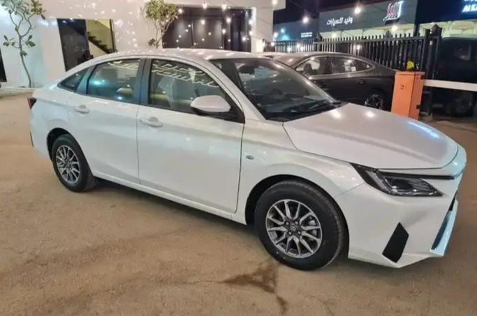 جديدة Toyota Yaris IV (AC100), 1.3 l, 2026 في في المملكة العربية السعودية, جدة من Aloudh Motors، اللون أبيض. مواصفات الخليج | AUTO.AE | إعلان #274116