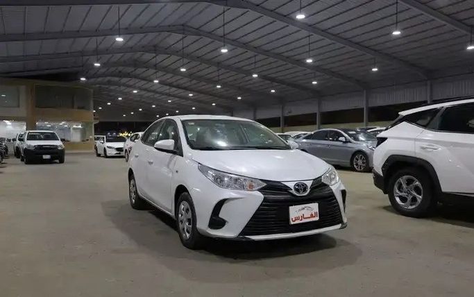 مستعملة Toyota Yaris فيس ليفت XP150 XP150, 1.3 l, 2022 في في المملكة العربية السعودية, جدة من Al Faris معرض الفارس المتجدد للسيارات، اللون أبيض.  | AUTO.AE | إعلان #278525