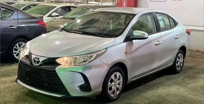 مستعملة ⁦Toyota Yaris IV (AC100)، 1.5 l، 2022⁩ في في المملكة العربية السعودية, جدة من Al Ostool Al Afdal  الاسطول الافضل للسيارات، اللون فضي.  | AUTO.AE | إعلان #280614