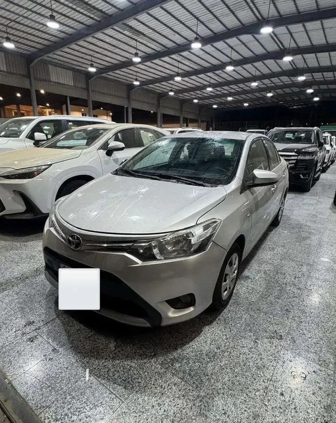 Used ⁦Toyota Yaris DJ/DL, 1.5 l, 2017⁩ in Saudi Arabia, Jeddah by Al Obour شركة العبور المطور للسيارات , Silver color.  | AUTO.AE | Listing #286930