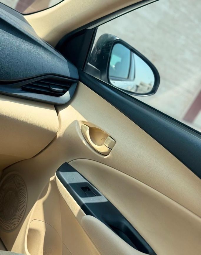 Подержанный Toyota Yaris XP150 Рестайлинг, 1.5 л, 2022 в Саудовская Аравия, Джидда от Ideal Experience Trading ايديال اكسبيرينس للتجارة Белый цвет.  | AUTO.AE | Объявление #296326 — фото 12 из 20