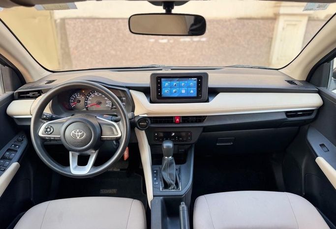 Подержанный Toyota Yaris IV (AC100), 1.3 л, 2023 в Саудовская Аравия, Джидда от Ideal Experience Trading ايديال اكسبيرينس للتجارة Серый цвет.  | AUTO.AE | Объявление #296328 — фото 11 из 21