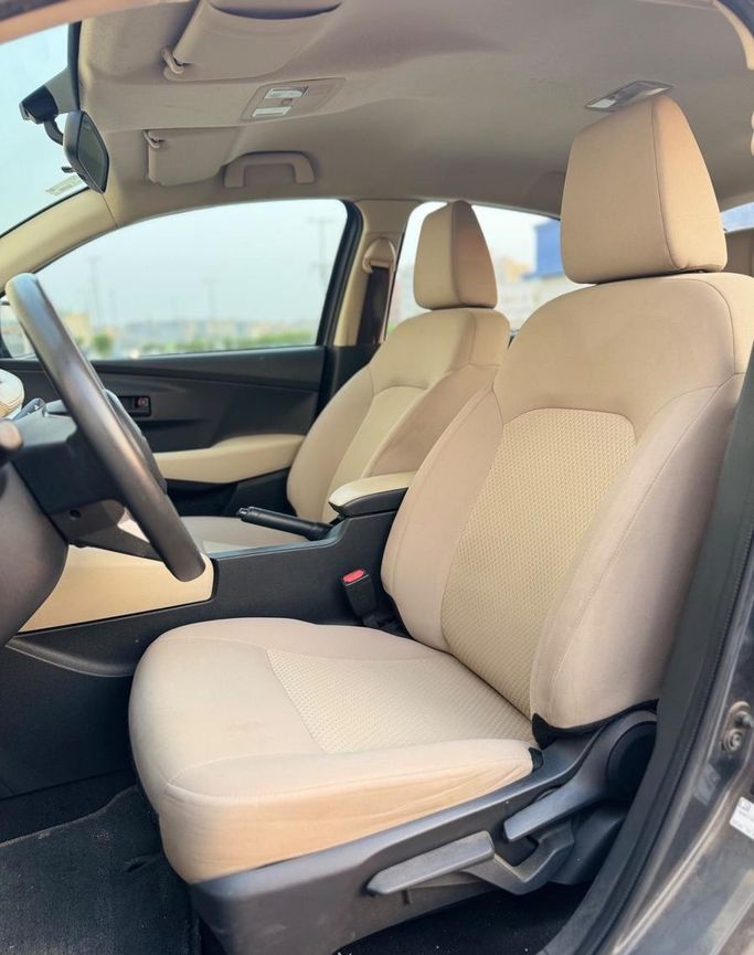 Подержанный Toyota Yaris IV (AC100), 1.3 л, 2023 в Саудовская Аравия, Джидда от Ideal Experience Trading ايديال اكسبيرينس للتجارة Серый цвет.  | AUTO.AE | Объявление #296328 — фото 16 из 21