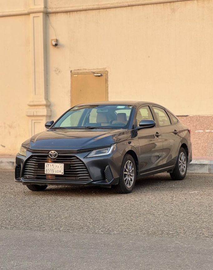 Подержанный Toyota Yaris IV (AC100), 1.3 л, 2023 в Саудовская Аравия, Джидда от Ideal Experience Trading ايديال اكسبيرينس للتجارة Серый цвет.  | AUTO.AE | Объявление #296328 — фото 10 из 21