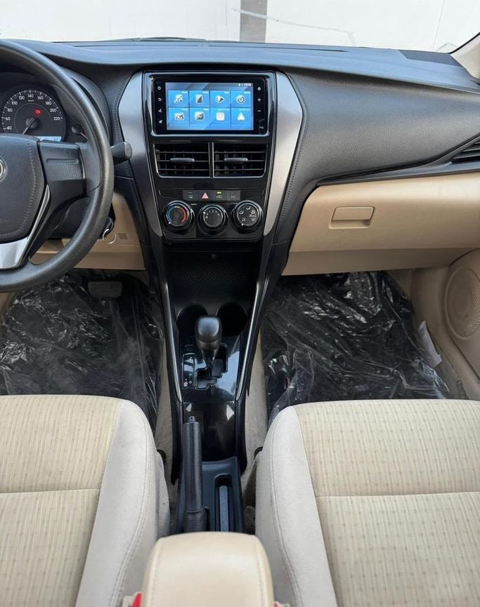 Used Toyota Yaris XP150 Facelift, 1.5 l, 2022 in Saudi Arabia, Jeddah by Rawafid Al Barakah Cars معرض روافد البركة للسيارات, White color.  | AUTO.AE | Listing #296374 — photo 11 of 20