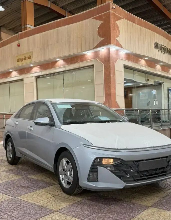 جديدة ⁦Hyundai Accent السادس (BN7)، 1.5 l، 2026⁩ في في المملكة العربية السعودية, خميس مشيط من معرض شركة  هبوب نجد الجديد المحدودة للسيارات، اللون فضي.  | AUTO.AE | إعلان #284090