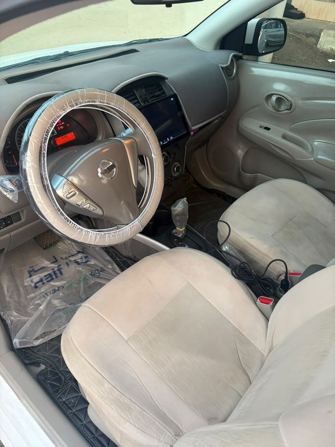 مستعملة ⁦Nissan Sunny عملية فيس ليفت N18، 1.6 l، 2024⁩ في في المملكة العربية السعودية, خميس مشيط من معرض الوتيد للسيارات، اللون أبيض. مواصفات الخليج | AUTO.AE | إعلان #283789