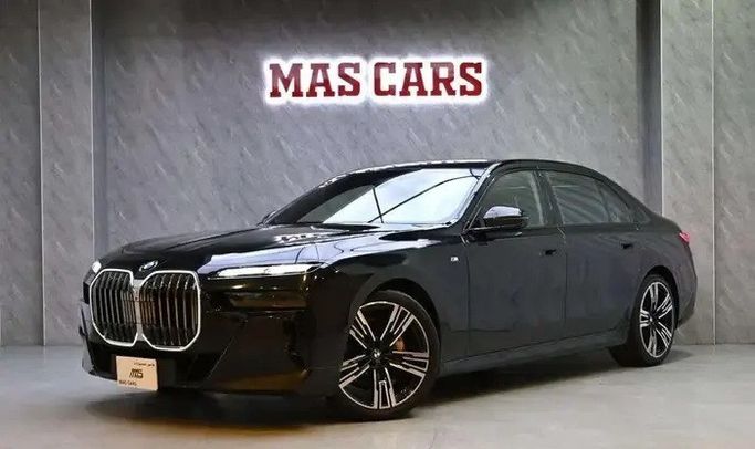 مستعملة BMW 7 Series 735i سابعاً (G70), 3.0 l, 2023 في في المملكة العربية السعودية, الخبر من ماس للسيارات MAS CARS، اللون أسود.  | AUTO.AE | إعلان #271886