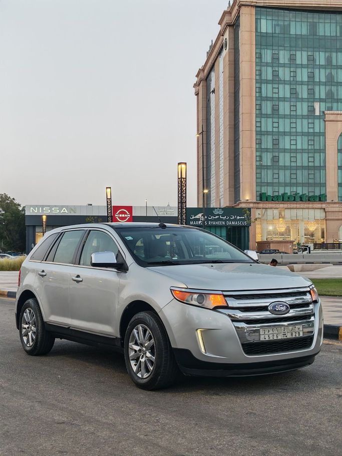 مستعملة Ford Edge أنا فيس ليفت, 3.5 l, 2012 في في المملكة العربية السعودية, الخبر من معرض تداول للسيارات Showroom Tadawul Cars، اللون فضي. أخرى | AUTO.AE | إعلان #260756