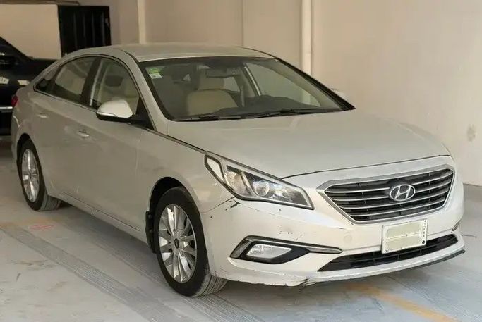 Подержанный Hyundai Sonata VII (LF), 2.4 л, 2017 в Саудовская Аравия, Хобар от معرض المركبة الذهبية للسيارات Белый цвет. Other | AUTO.AE | Объявление #275120