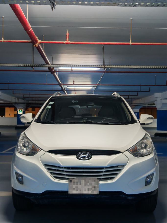 مستعملة Hyundai Tucson ثانياً, 2.4 l, 2011 في في المملكة العربية السعودية, الخبر من معرض تداول للسيارات Showroom Tadawul Cars، اللون أبيض. أخرى | AUTO.AE | إعلان #265967