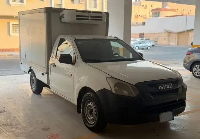 Подержанный Isuzu D-Max II Рестайлинг, 2.5 л, 2018 в Саудовская Аравия, Хобар от معرض المركبة الذهبية للسيارات Белый цвет. Other | AUTO.AE | Объявление #275117