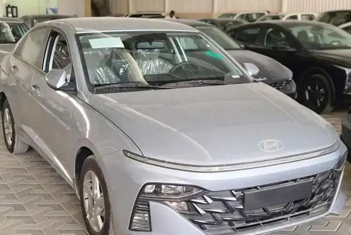 جديدة Hyundai Accent السادس (BN7), 1.5 l, 2026 في في المملكة العربية السعودية, مكة المكرمة من Rowad Al Eatemad رواد الإعتماد للسيارات، اللون رمادي.  | AUTO.AE | إعلان #270883
